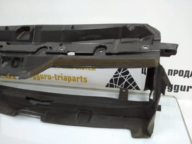 Воздуховод радиатора левый верхний для BMW 3er F30 2011-2019 на фотографиях