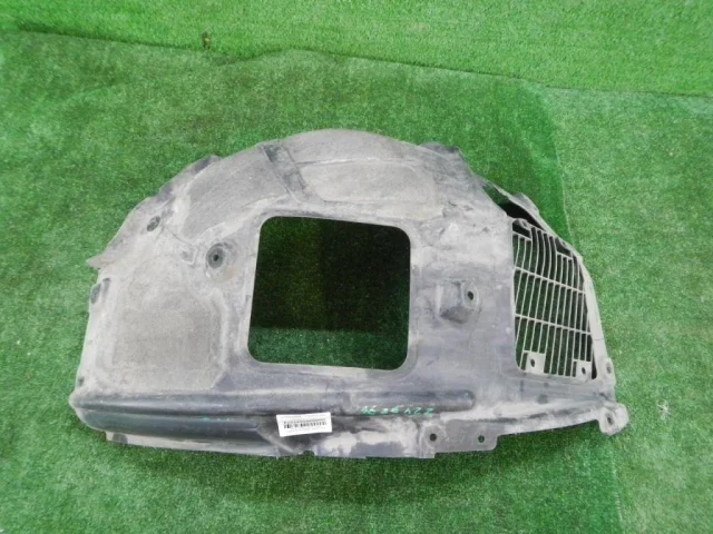 Подкрылок передний правый для BMW 7er G11/G12 2015-2021 на фотографиях