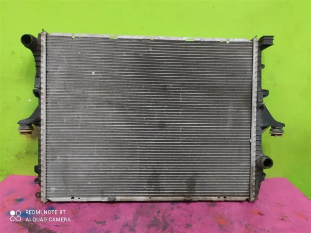 Радиатор охлаждения ДВС для Volkswagen Touareg I (7L) 2002-2010 на фотографиях