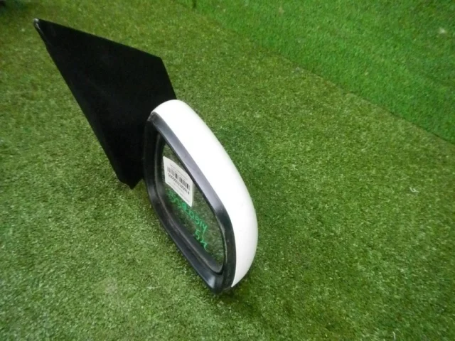 Стекла и зеркала для Kia Picanto JA 2017-2023 на фотографиях