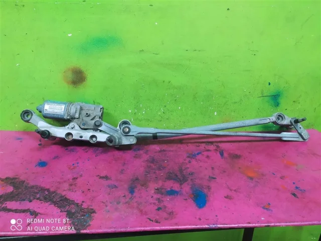 Трапеция стеклоочистителей для Audi Q7 4L 2005-2015 на фотографиях