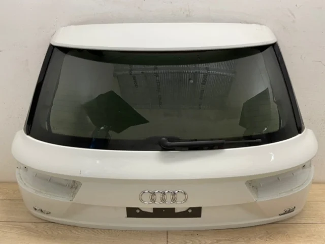 Крышка багажника для Audi Q7 4M 2015+ на фотографиях