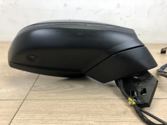 Зеркало боковое правое для Audi Q7 4M 2015+ на фотографиях