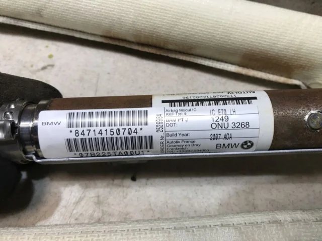 Шторка безопасности левая для BMW X5 Е70 2006-2013 на фотографиях