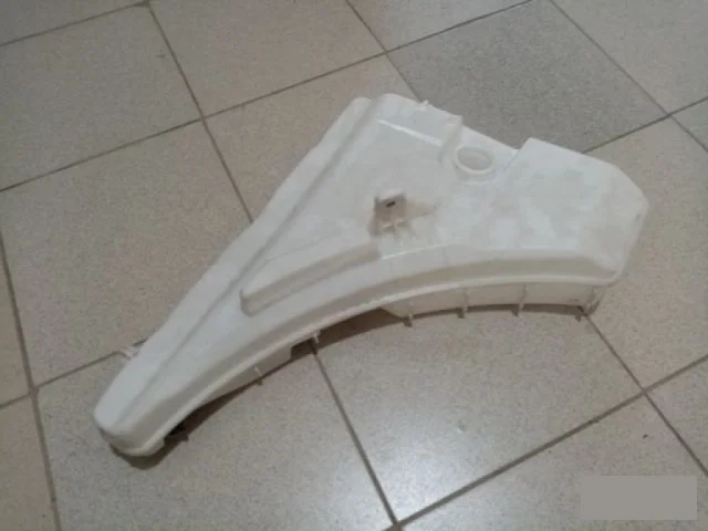 Бачок стеклоомывателя задний для Audi Q7 4M 2015+ на фотографиях