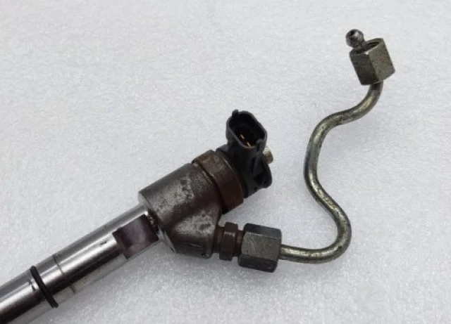 Форсунка топливная для Kia Carnival 3 YP 2015-2020 на фотографиях