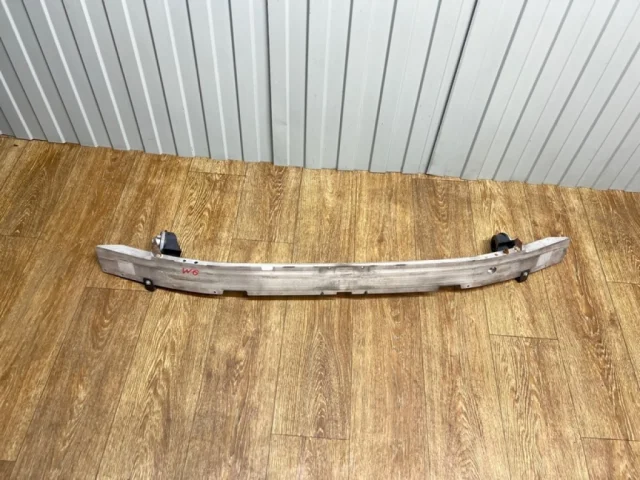 Кронштейн заднего бампера левый для BMW 5er Ф10 2010-2013 на фотографиях