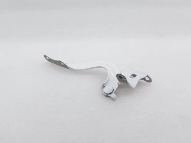 Петля капота левая для Toyota Corolla E210 Седан (RU) 2019+ на фотографиях