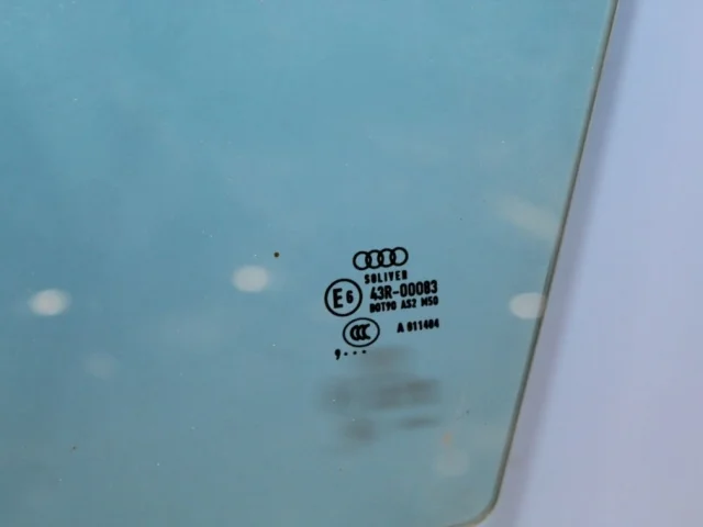 Стекла и зеркала для Audi A8 D4 2009-2017 на фотографиях