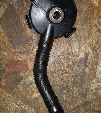 Клапан вентиляции картера для Porsche Cayenne 955 2002-2007 на фотографиях