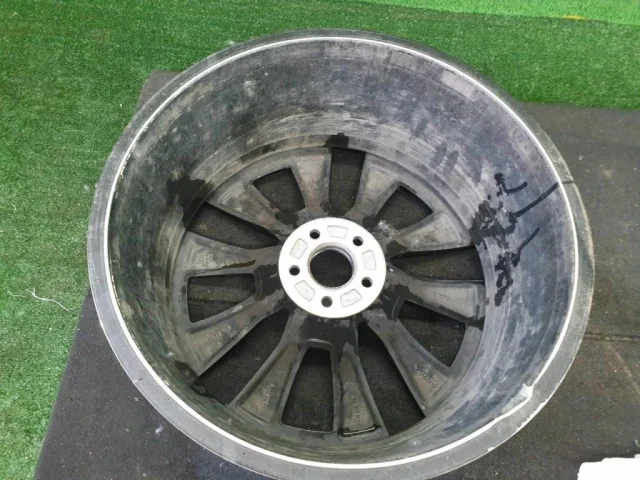 Диск колесный литой для Volvo XC90 II L rest 2019+ на фотографиях