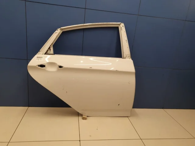 Дверь задняя правая для Hyundai i40 1 Седан 2011-2015 на фотографиях