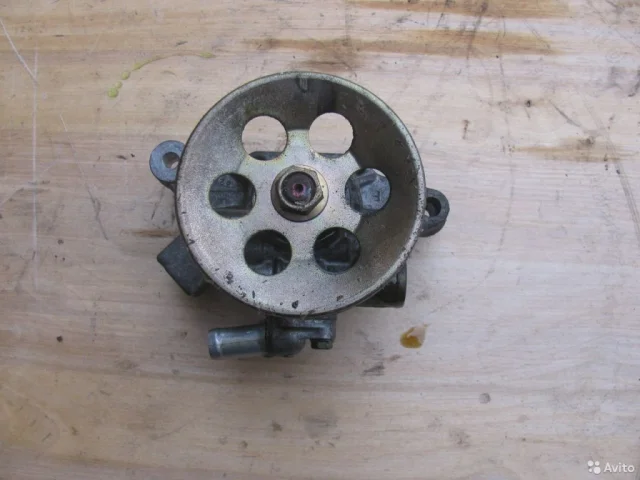 Насос ГУР для Honda CR-V RD 1995-2001 на фотографиях