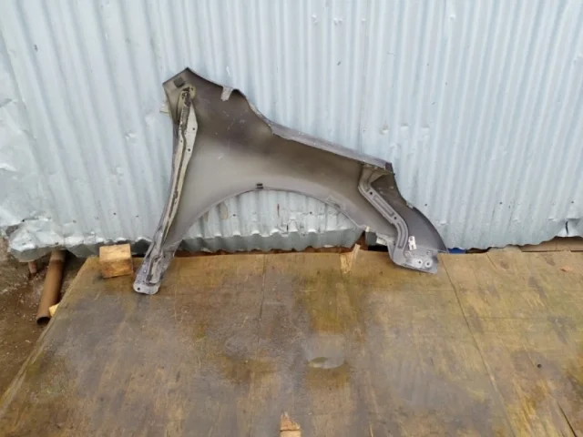 Крылья для Nissan Teana J32 2008-2013 на фотографиях