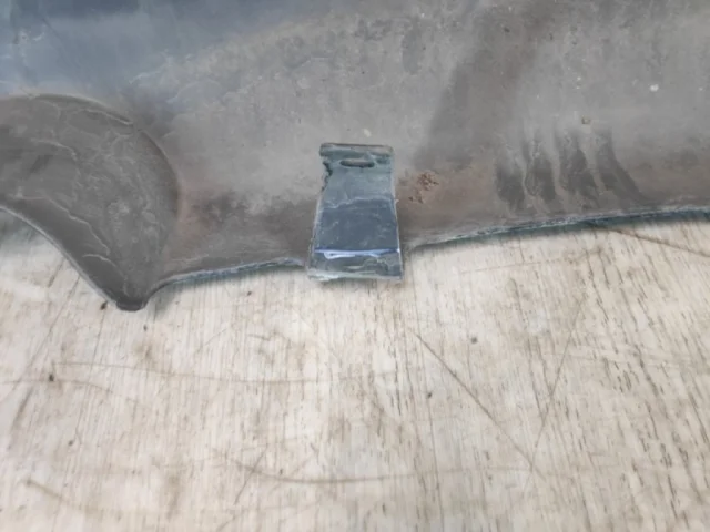 Бампер для Mitsubishi Grandis 1997-2003 на фотографиях