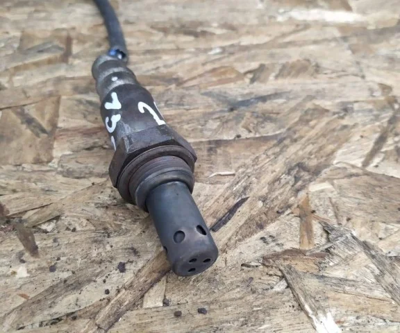 Лямбда-зонд (второй) для Suzuki Grand Vitara 3dr 2005-2016 на фотографиях