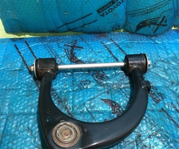 Рычаг передний правый верхний для Lexus LX J200 rest 2015+ на фотографиях