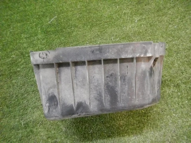 Корпус воздушного фильтра для Suzuki Grand Vitara 2005-2014 на фотографиях