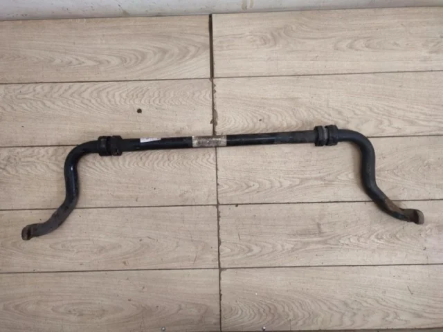 Стабилизатор поперечной устойчивости передний для Audi Q7 4L 2005-2015 на фотографиях