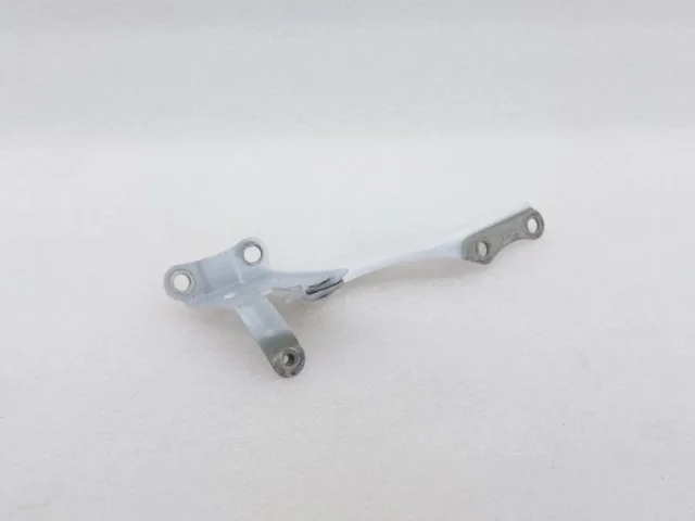 Петля капота левая для Toyota Corolla E210 Седан (RU) 2019+ на фотографиях