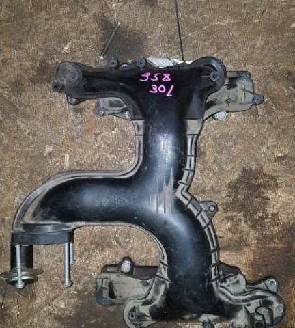 Впускной коллектор для Audi Q7 4L 2005-2015 на фотографиях