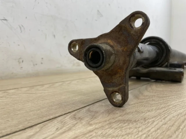 Карданный вал задний для Volkswagen Touareg I (7L) 2002-2010 на фотографиях