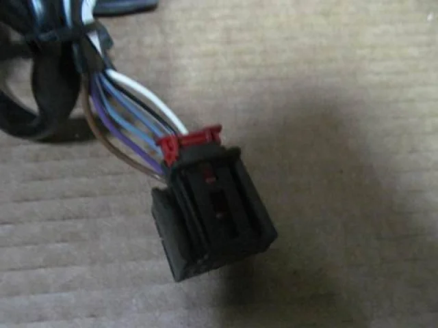 Стекла и зеркала для Volkswagen Touran 1T 2003-2015 на фотографиях