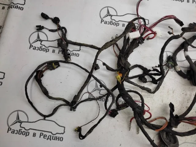 Проводка моторного отсека для Mercedes-Benz GL class X164 2006-2012 на фотографиях