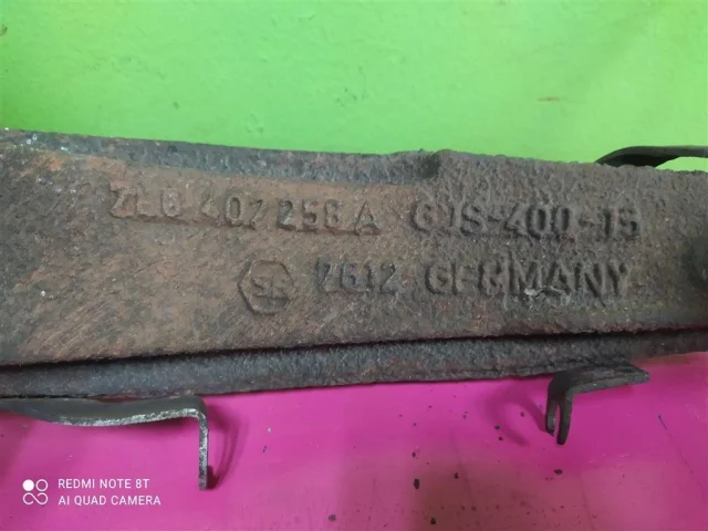 Кулак поворотный правый для Audi Q7 4L 2005-2015 на фотографиях