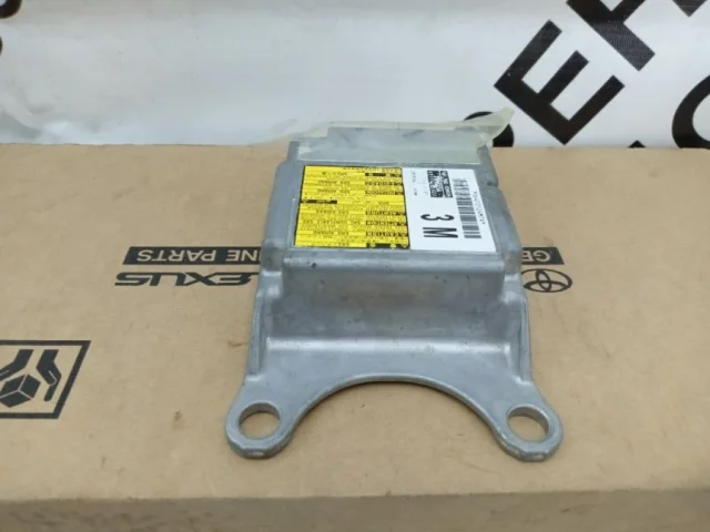 Блок ABS для Toyota RAV4 XA40 rest 2015-2019 на фотографиях