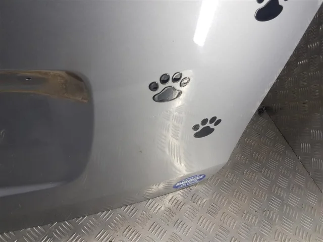 Крышка багажника для Hyundai H-1 TQ 2007-2018 на фотографиях