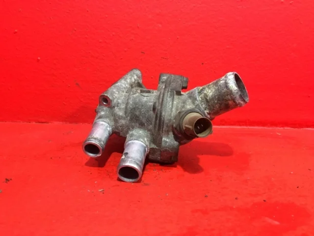 Корпус термостата системы охлаждения ДВС для Honda Civic EJ, EK, EN 1995-2001 седан на фотографиях