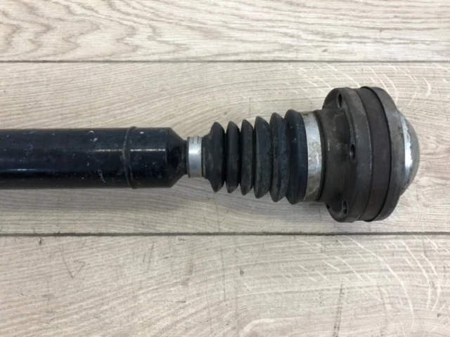 Привод передний правый для Volkswagen Passat (B6, Typ 3C) 2005-2010 на фотографиях