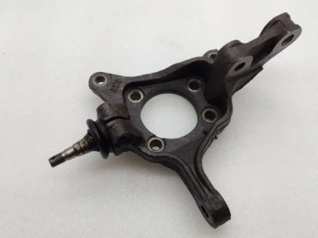 Кулак поворотный левый для Subaru Legacy Универсал BR/B14 2009-2015 на фотографиях