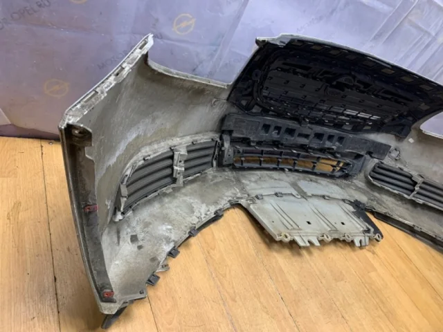 Бампер передний для Opel Insignia Универсал A 2008-2017 на фотографиях