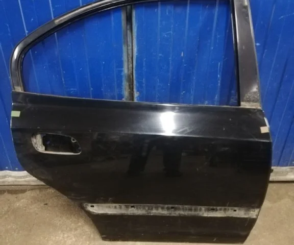Дверь задняя правая для Hyundai Elantra XD 2000-2009 на фотографиях