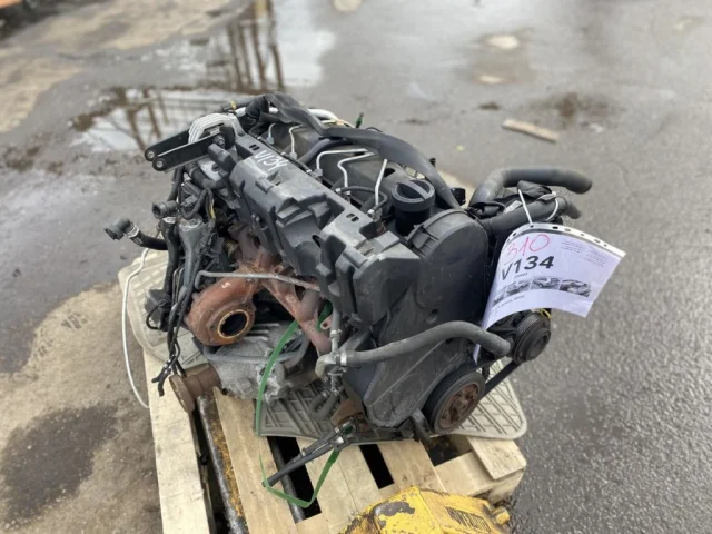 Продажа двигателя D5244T4