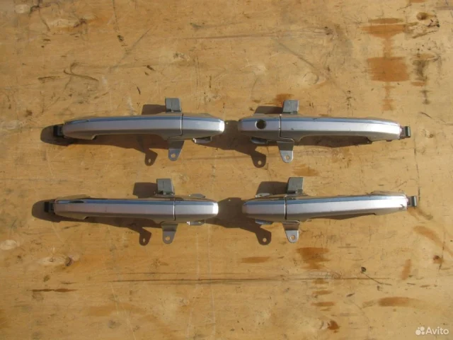 Двери для Honda Civic FA 2005-2010 седан на фотографиях