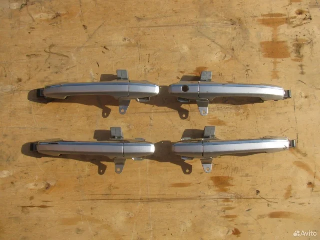 Двери для Honda Civic FA 2005-2010 седан на фотографиях