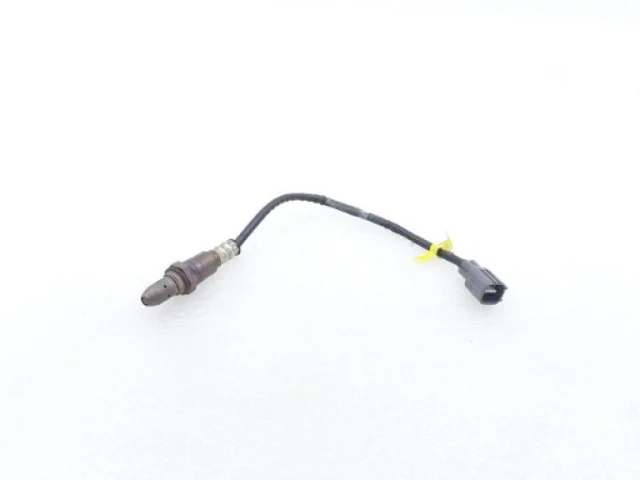 Лямбда-зонд (верхний) для Toyota RAV4 XA30 2005-2012 на фотографиях