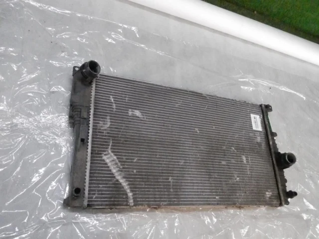 Радиатор охлаждения ДВС для BMW 3er F30 2011-2019 на фотографиях