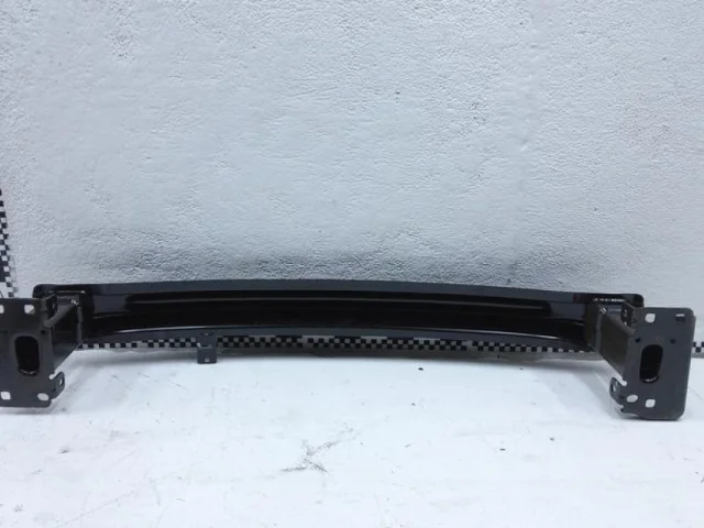 Усилитель переднего бампера для Skoda Rapid I NH3 2012-2017 на фотографиях