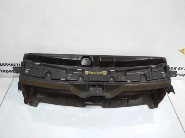 Воздуховод радиатора левый верхний для BMW 3er F30 2011-2019 на фотографиях