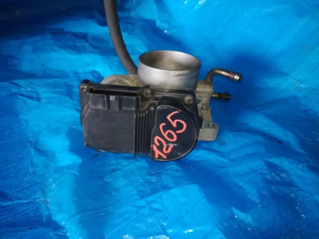 Дроссельная заслонка для Toyota RAV4 XA20 2000-2005 на фотографиях