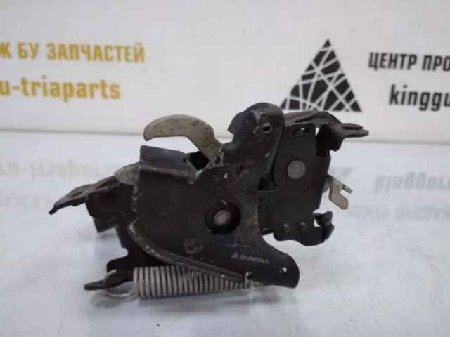 Замок капота для BMW X6 G06 2019+ на фотографиях