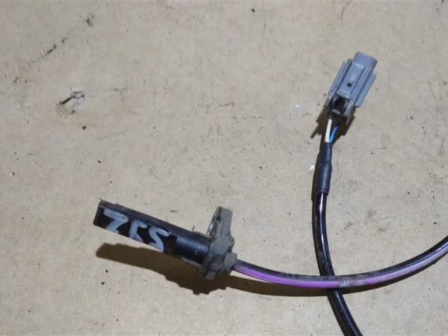 Датчик ABS задний левый для Subaru Forester SJ 2013-2016 на фотографиях