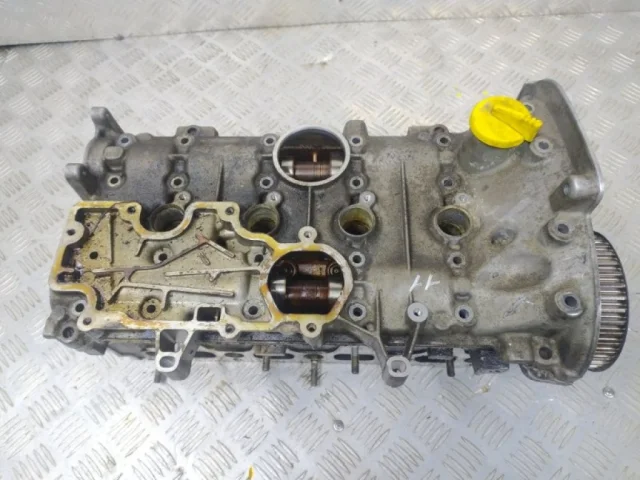 ГБЦ для Renault Logan 2007-2012 (Универсал KS) на фотографиях