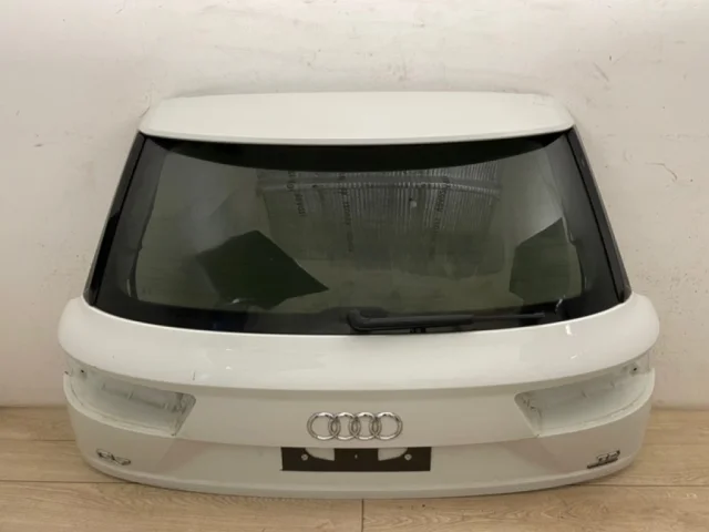 Крышка багажника для Audi Q7 4M 2015+ на фотографиях