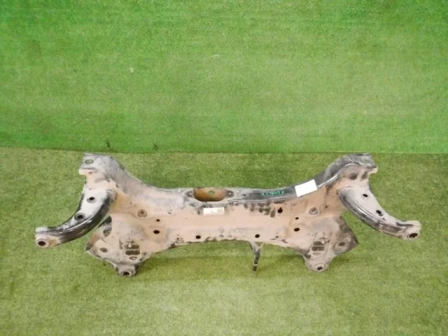 Подрамник двигателя для Hyundai Solaris 2 (2017-2022) на фотографиях