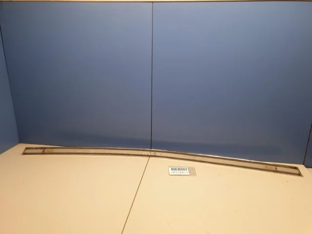 Молдинг крышки багажника для Mercedes-Benz GL class X166 2012-2016 на фотографиях